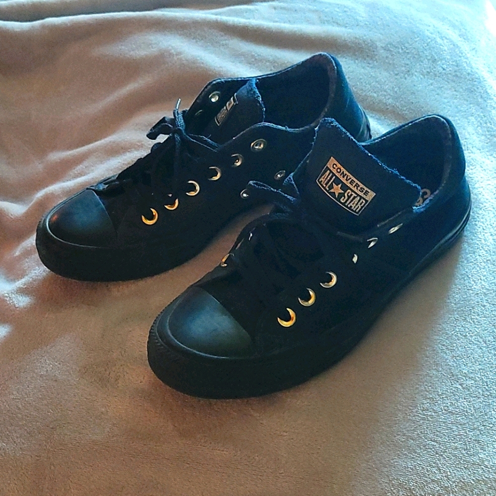BRAND NEW black and gold Converse
